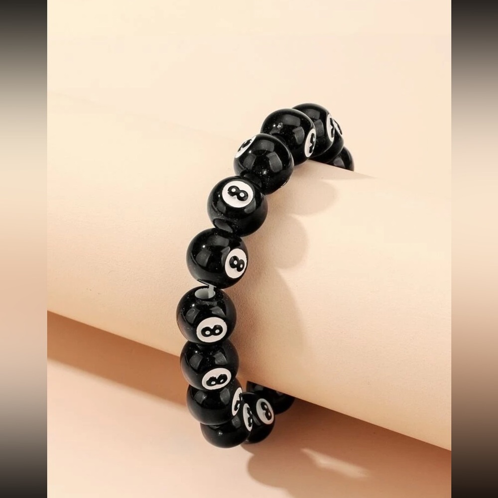 🎱 Awesome 8 Ball Beaded Bracelet  🎱 - Picture 2 of 4